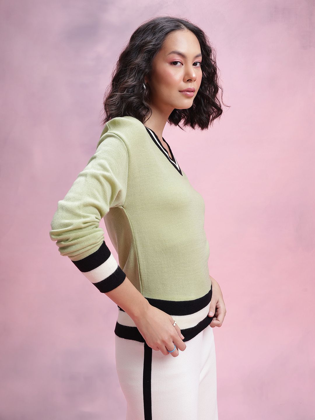 DressBerry Contrast Trims Pullover