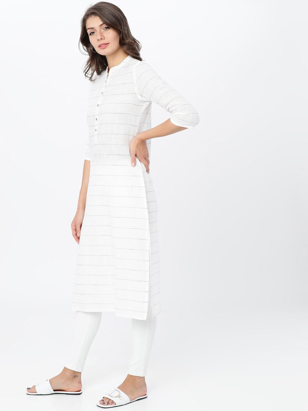Vishudh Women Off-White & Black Solid Straight Kurta