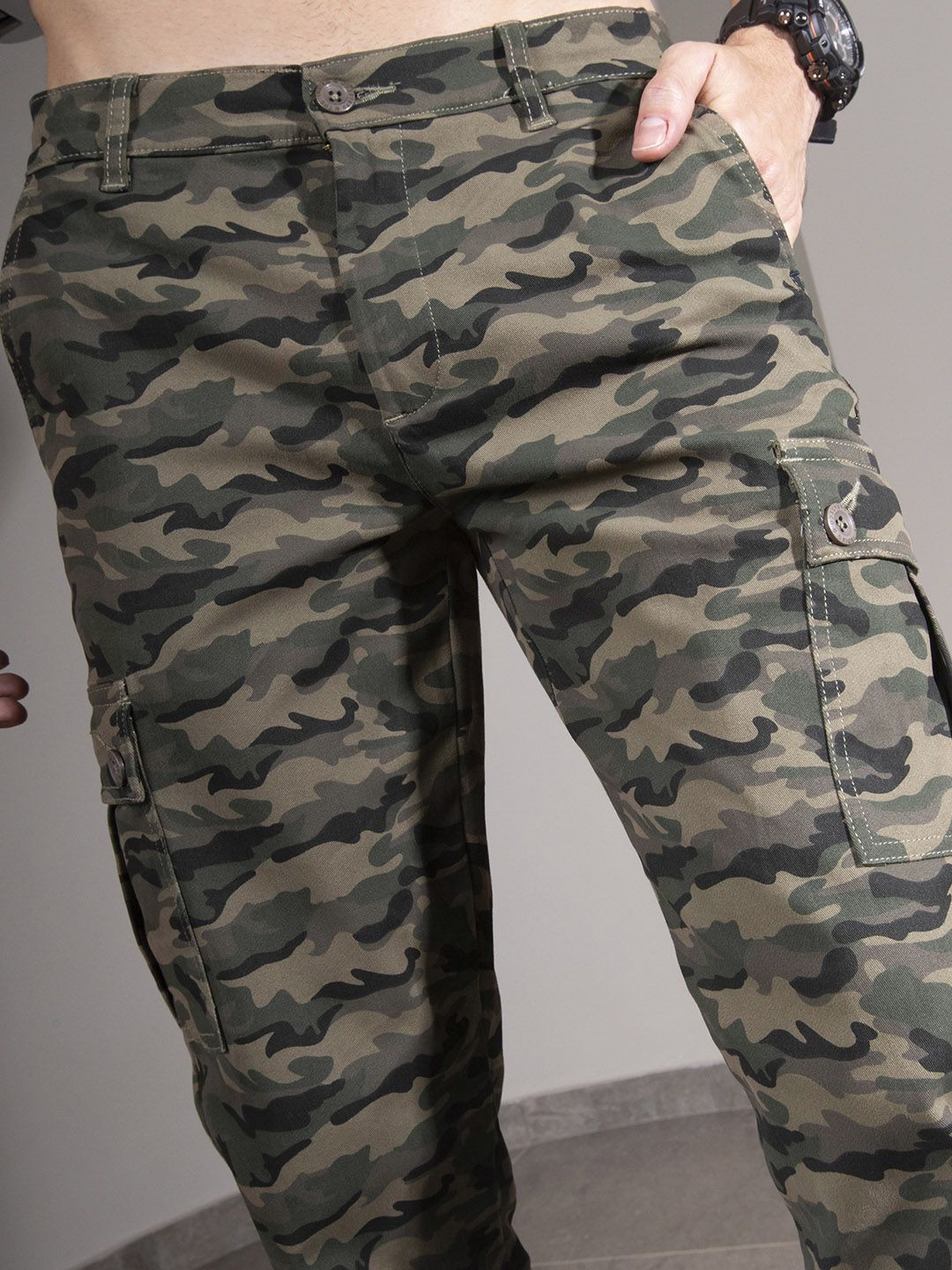 The Indian Garage Co Men Slim Fit Camouflage Printed Cargos Joggers