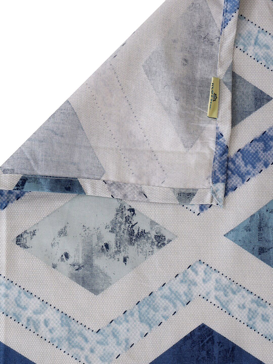 KLOTTHE Blue & White Geometric Printed 400 TC Double King Bedsheet With 2 Pillow Covers
