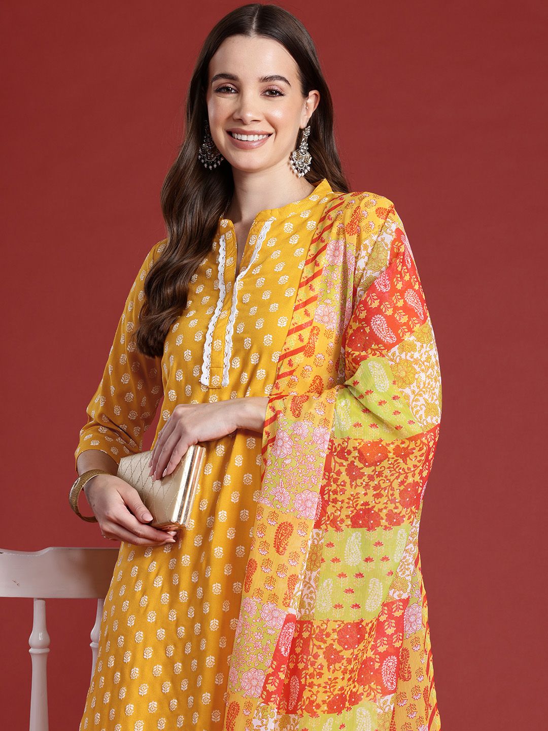 Motif etnik Anouk mencetak kurta dengan seluar & dupatta