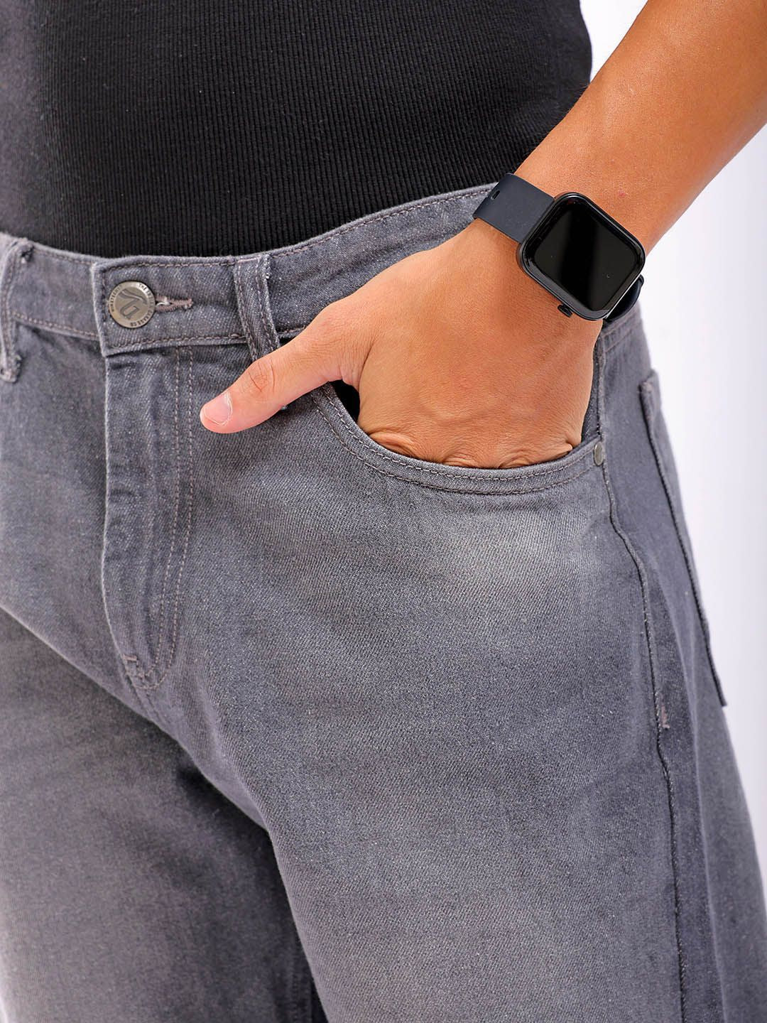 The Indian Garage Co Men Straight Fit No Fade Low Distress Cotton Jeans