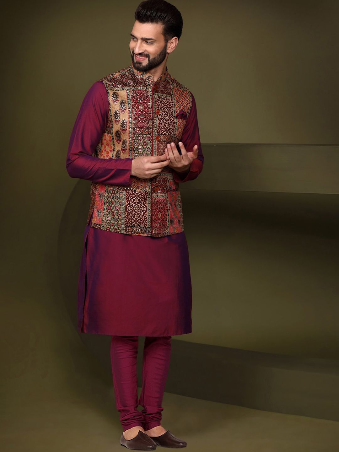 KISAH Mandarin Collar Straight Kurta With Churidar & Nehru Jacket