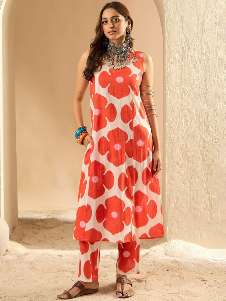 Indo Era Women Floral Printed Regular Pure Cotton Kurta with Trousers