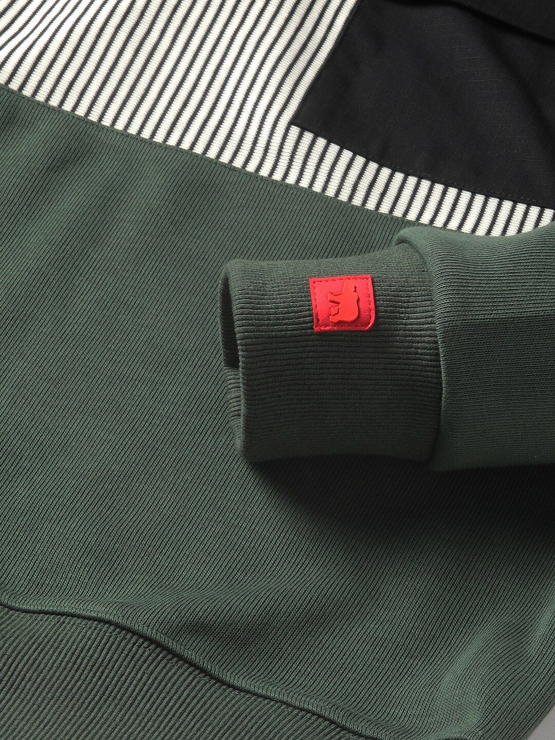 THE BEAR HOUSE Colourblocked Pullover Sweatshirt