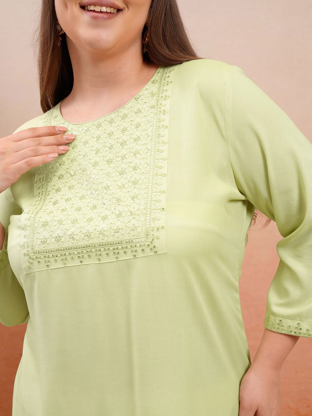 Vishudh Plus Size Green Floral Yoke Design Thread Work Straight Kurta