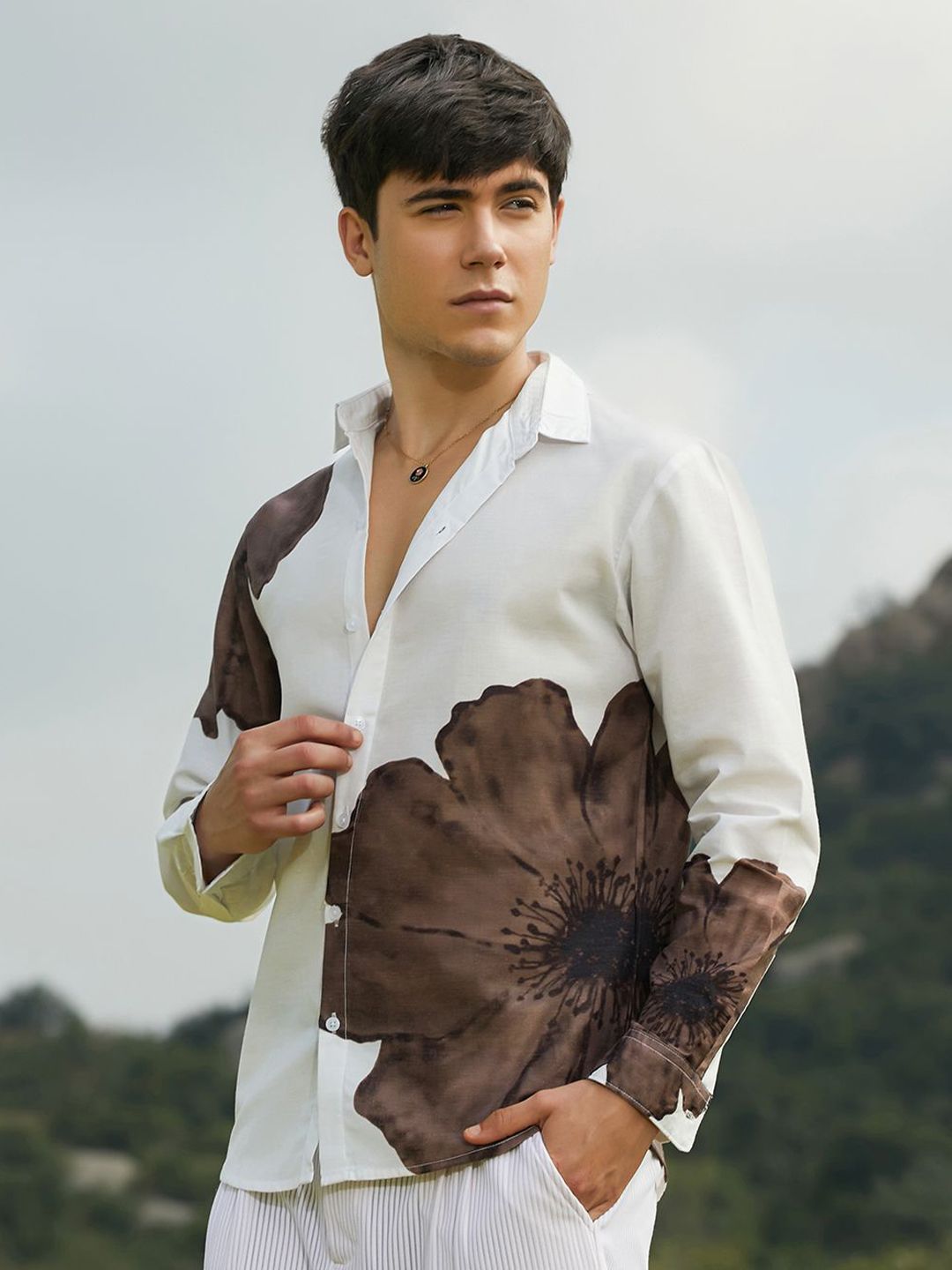 Campus Sutra Men Relaxed Fit Spread Collar Floral Printed Cotton Casual Shirt