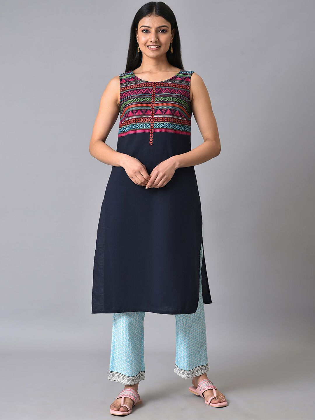 AURELIA Geometric Yoke Design Cotton Sleeveless Thread Work Kurta