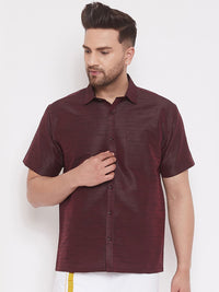 VASTRAMAY Men Burgundy Regular Fit Solid Casual Shirt