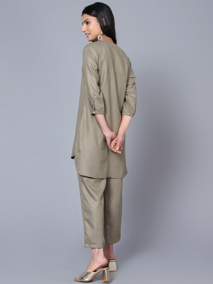 Bani Women Notched Neck High Low Longline Top With Trouser