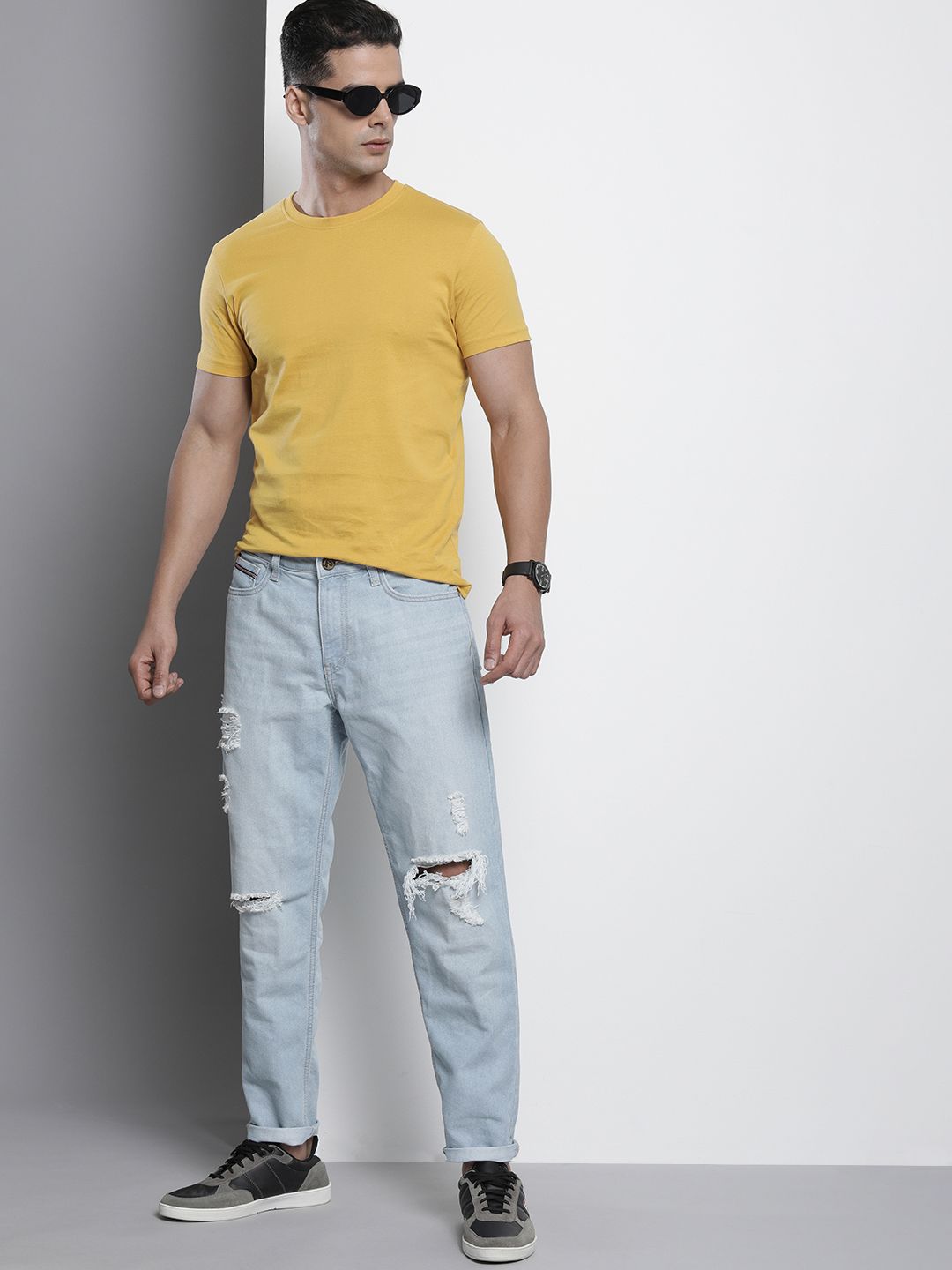 The Indian Garage Co Men Pure Cotton Dad Fit Highly Distressed Jeans