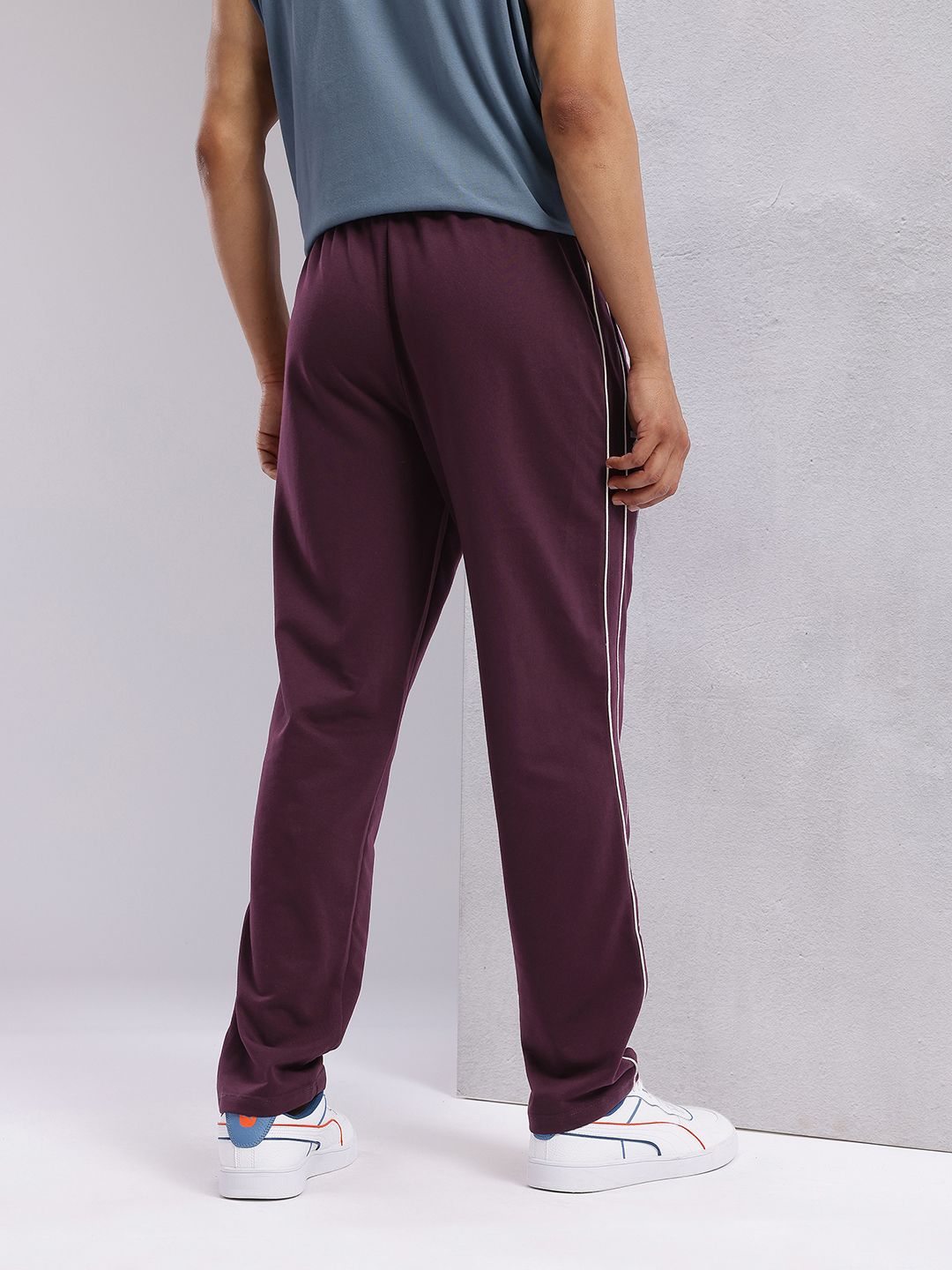 HRX by Hrithik Roshan Men Contrast Piping Mid-Rise Lifestyle Track Pants