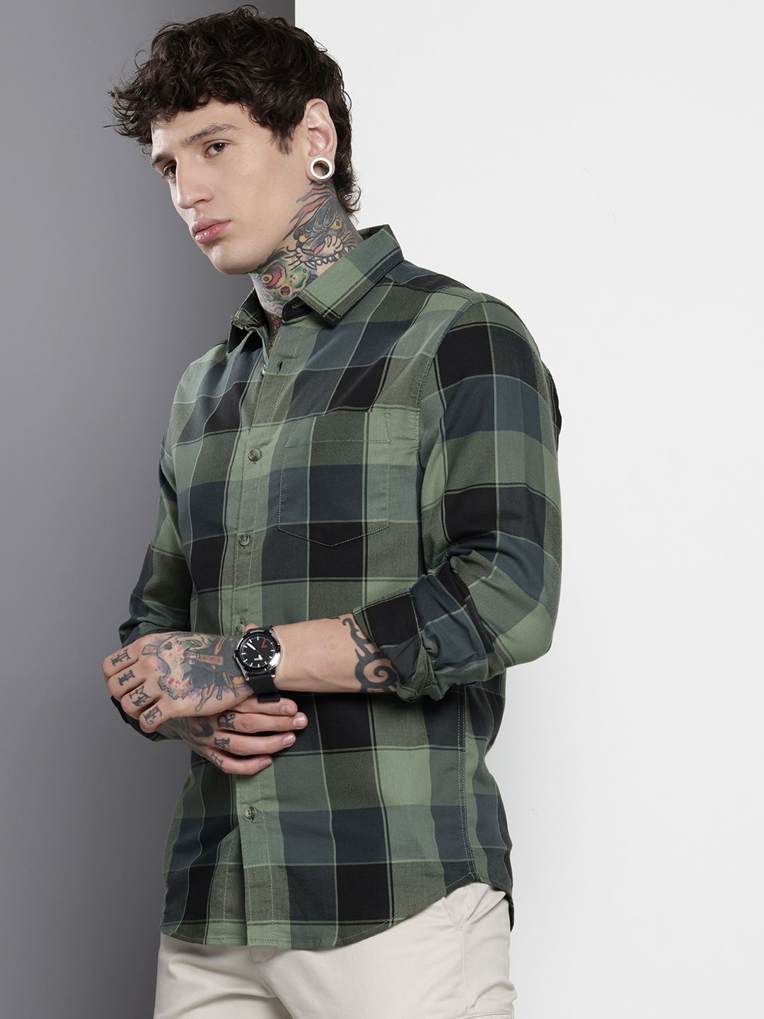 The Indian Garage Co Men Slim Fit Checked Casual Shirt