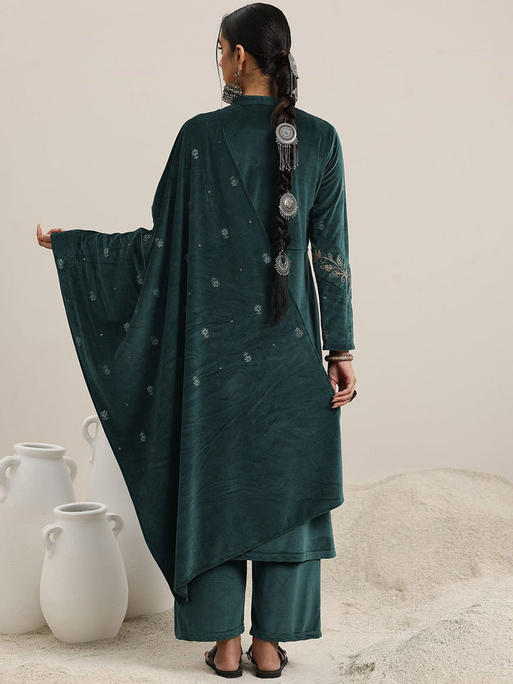 Libas Floral Embroidered Mandarin Collar Velvet Kurta With Trousers & Dupatta