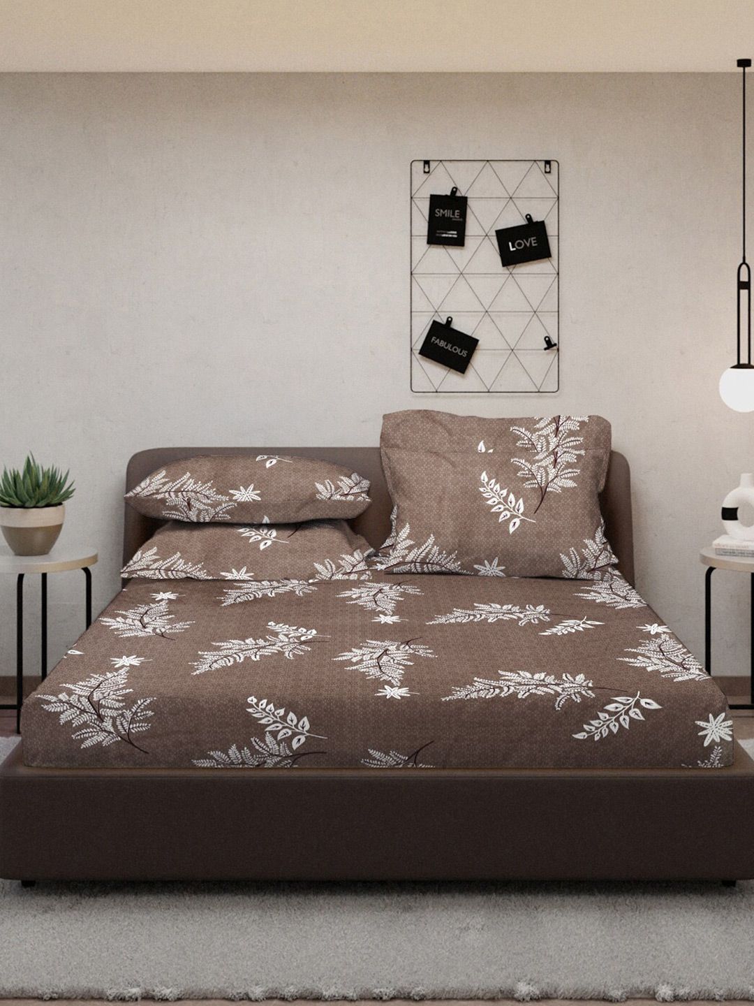 KLOTTHE Brown & White Floral Printed 300 TC Fitted Double King Bedsheet & 4 Pillow Cover