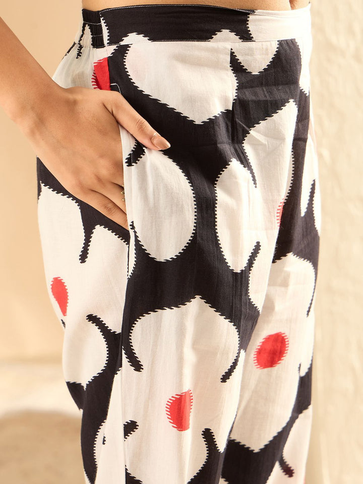 Indo Era Women Floral Printed Regular Pure Cotton Kurta with Trousers