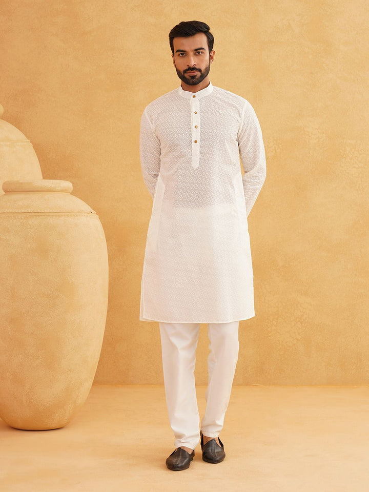 Anug by SOJANYA Men Cream-Coloured Floral Embroidered Thread Work Cotton Kurta