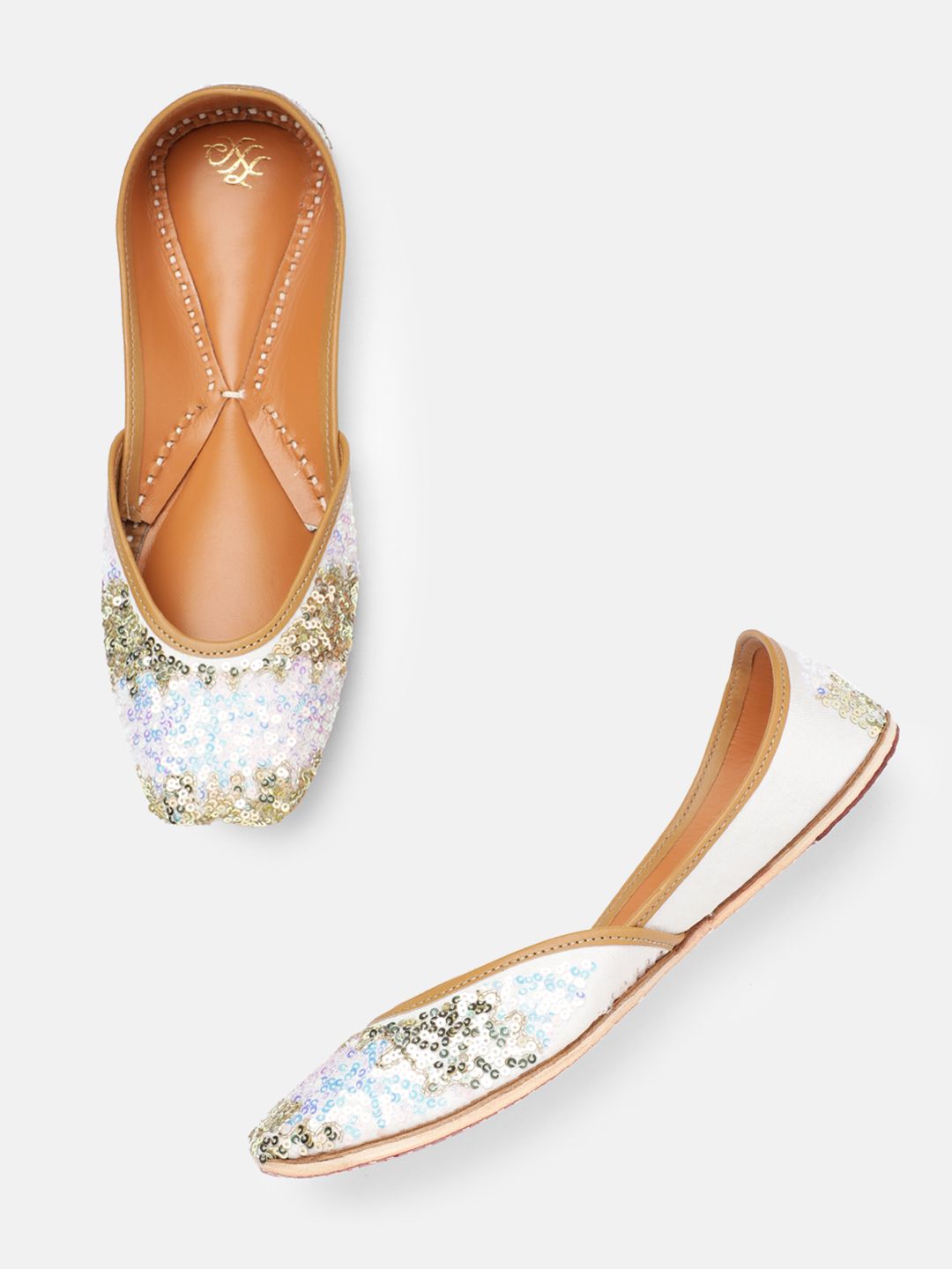 House of Pataudi Women Ethnic Embellished Mojaris