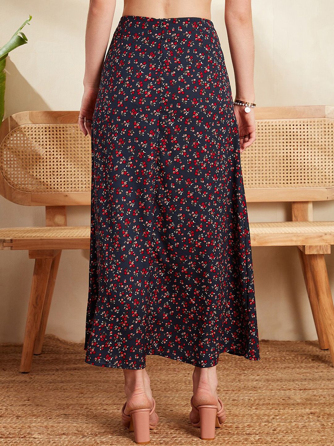 Berrylush Navy Blue & Red Printed Flared A-Line Skirt