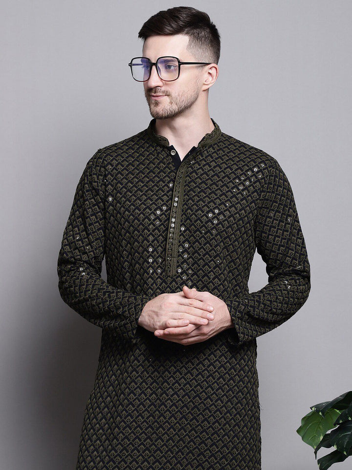 Jompers Mandarin collar Ethnic Motif Embroidered Thread Work Straight Cotton Kurta
