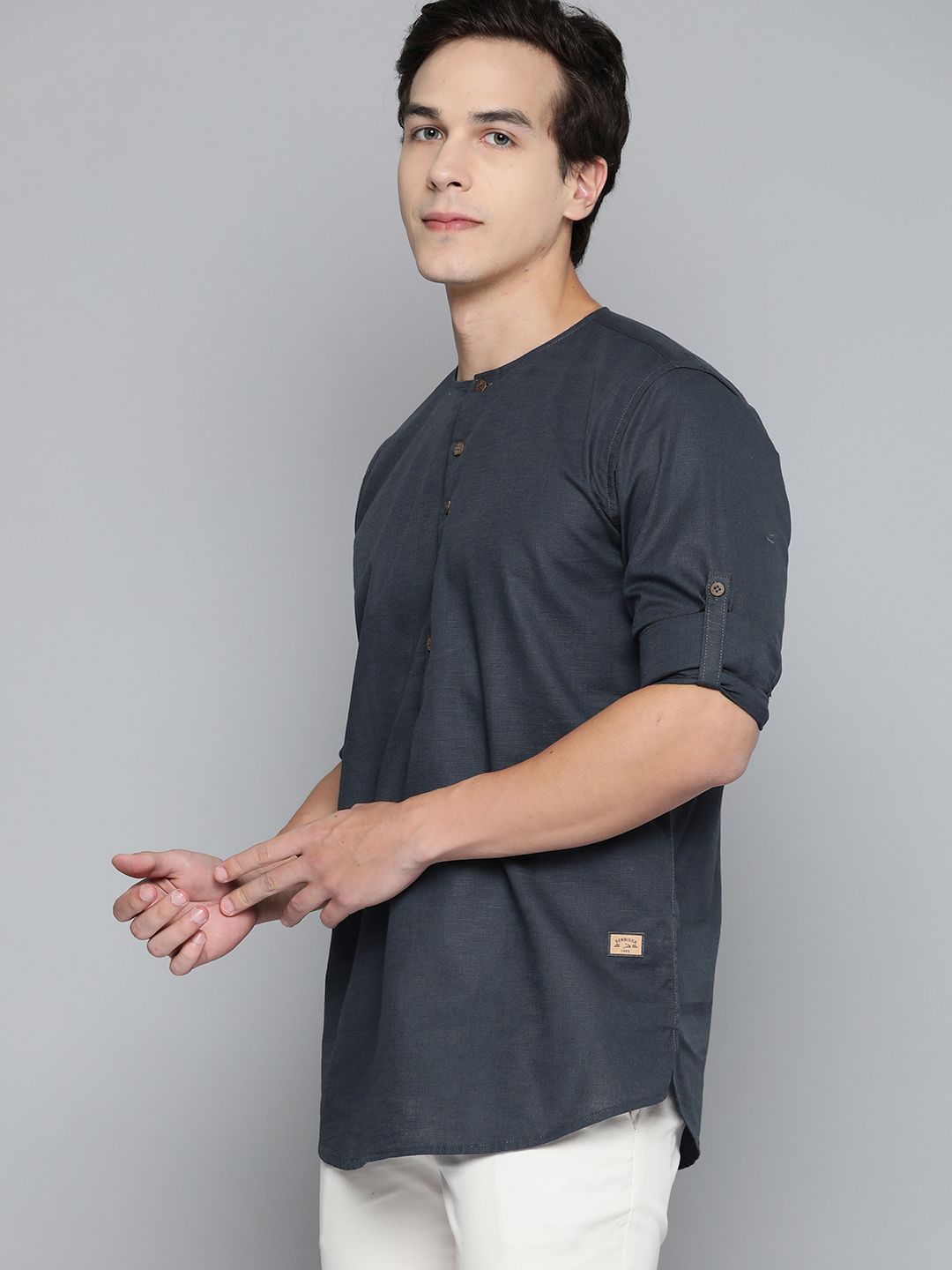 Dennison Men Linen Kurta Pepejal