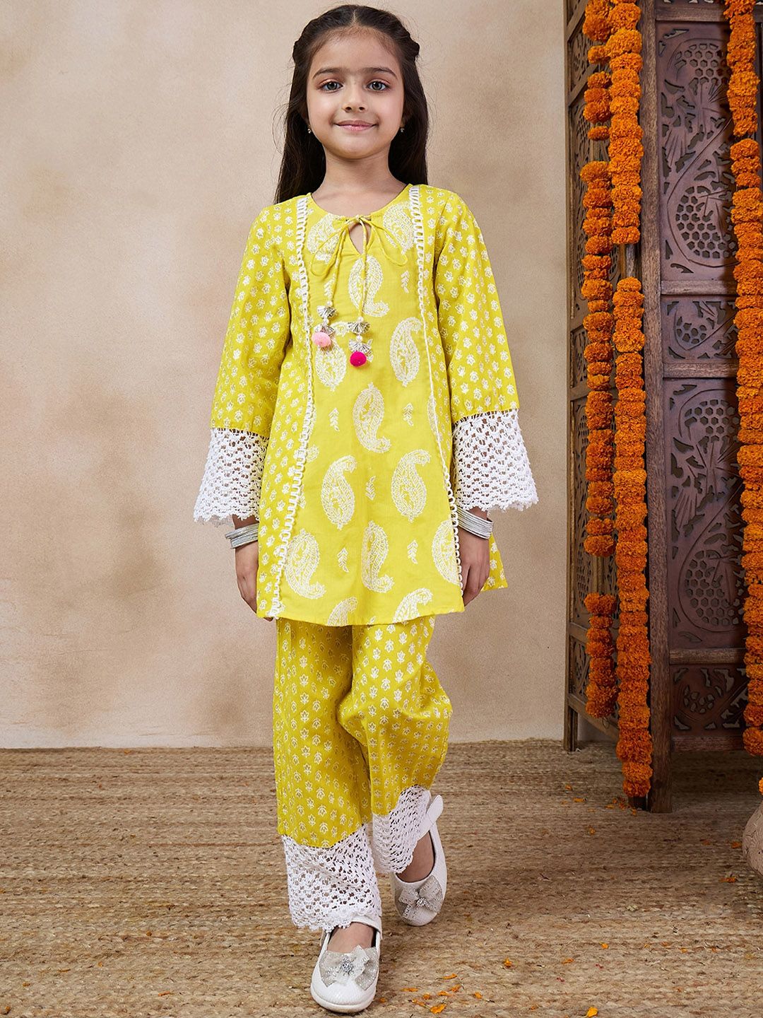 pspeaches Girls Paisley Printed Tie-Up Neck A-Line Kurta With Trousers