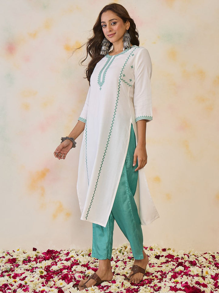 Indo Era Women Geometric Embroidered Thread Work Floral Kurta