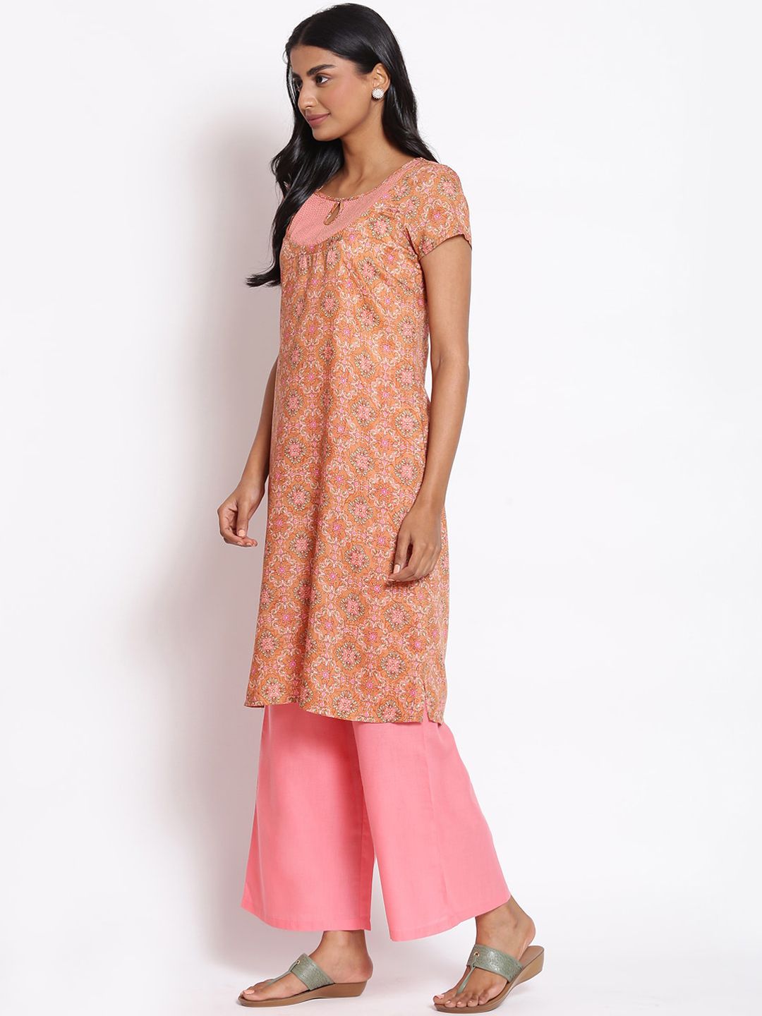 AURELIA Women Brown Floral Printed Thread Work Kurta with Palazzos