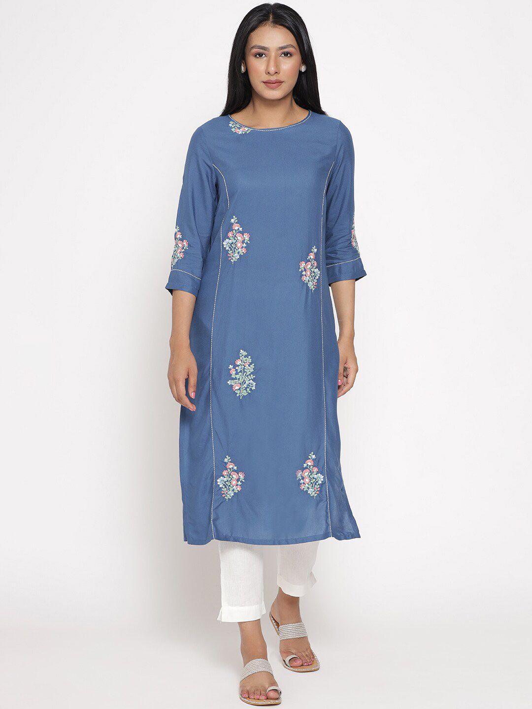 W Women Floral Embroidered Kurta