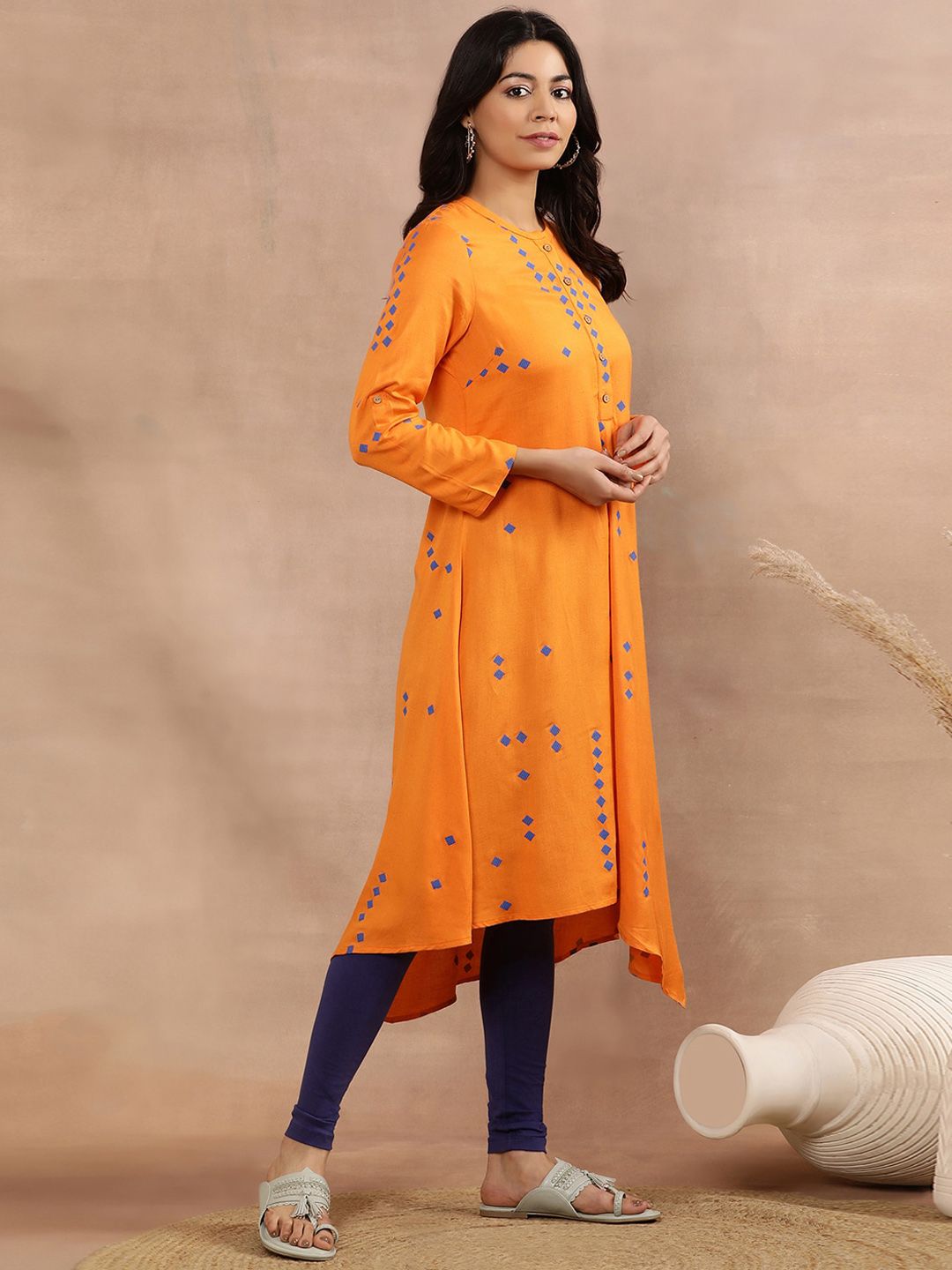 W Geometric Printed Mandarin Collar Anarkali Kurta With Legging