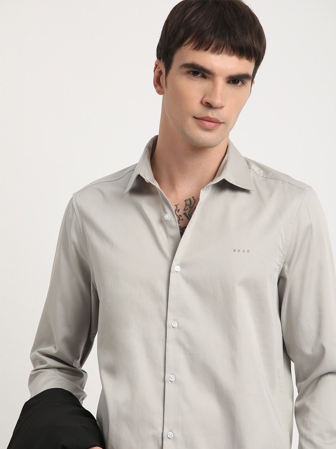 THE BEAR HOUSE Spread Collar Cotton Slim Fit Formal Shirt