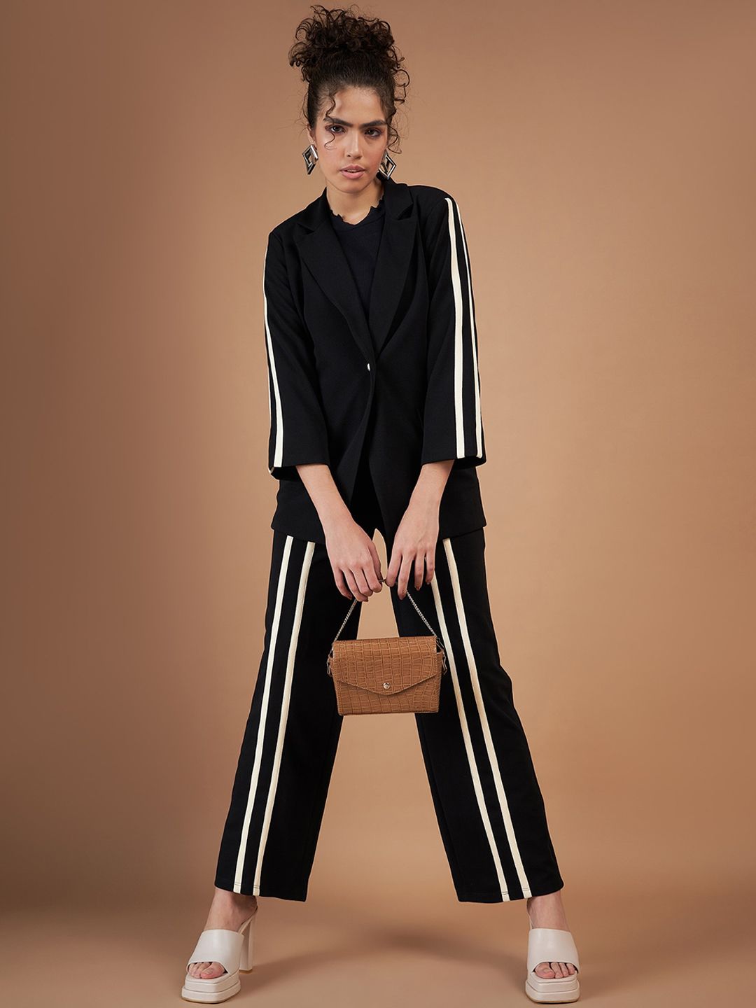 SASSAFRAS Black Notched Lapel Collar Blazer With Trousers