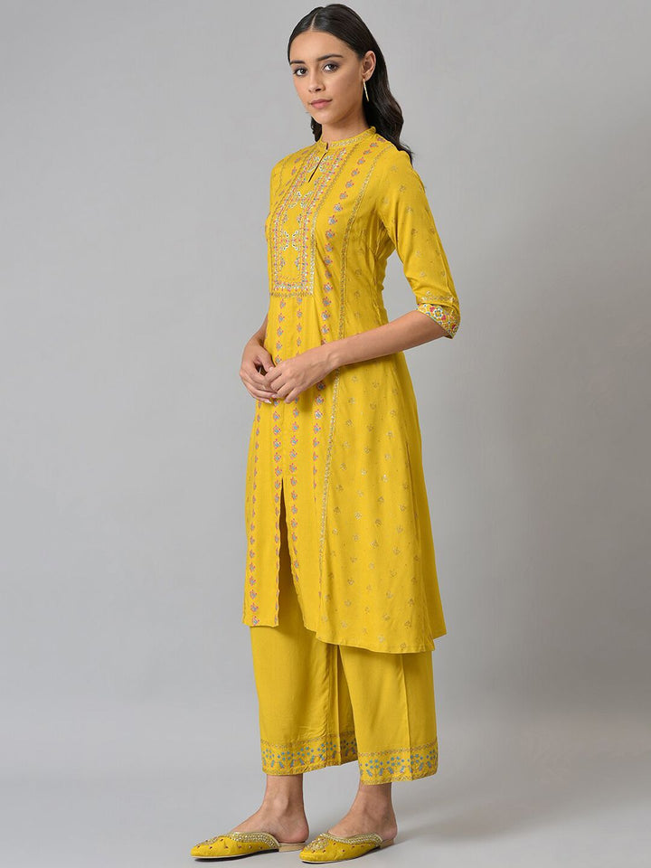 W Festive Geometric Print Rayon Kurta With Parallel Pant