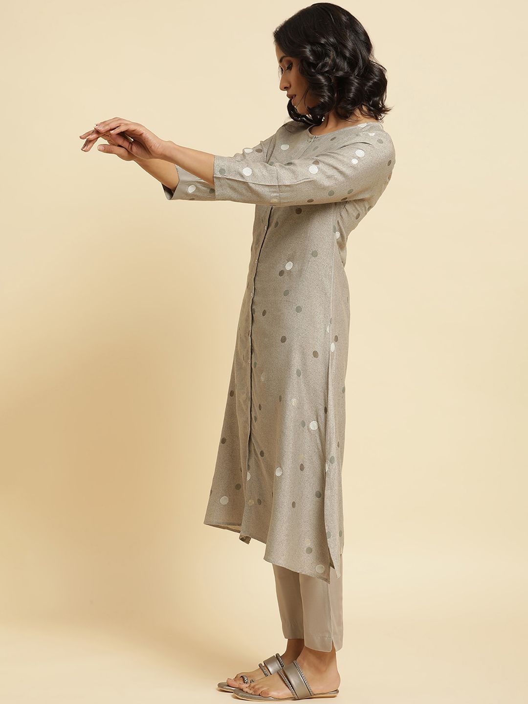 W Geometric Printed Regular Kurta With Trousers