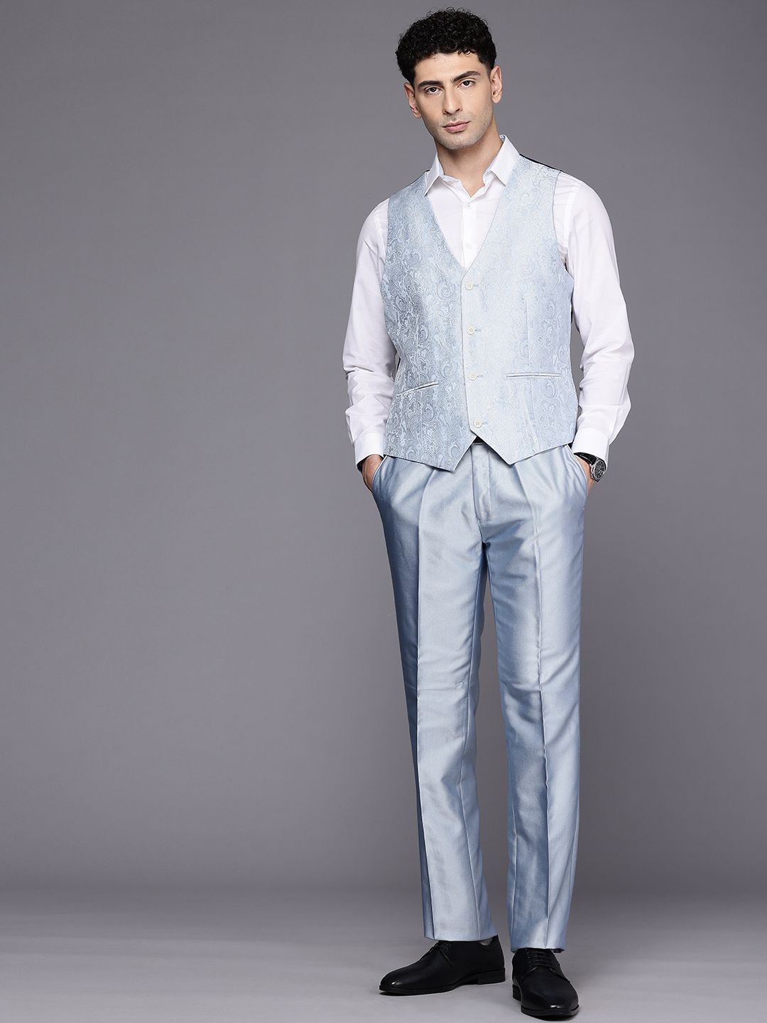 Raymond Self Design Textured Contemporary Fit Single Breasted 3 Piece Party Suits