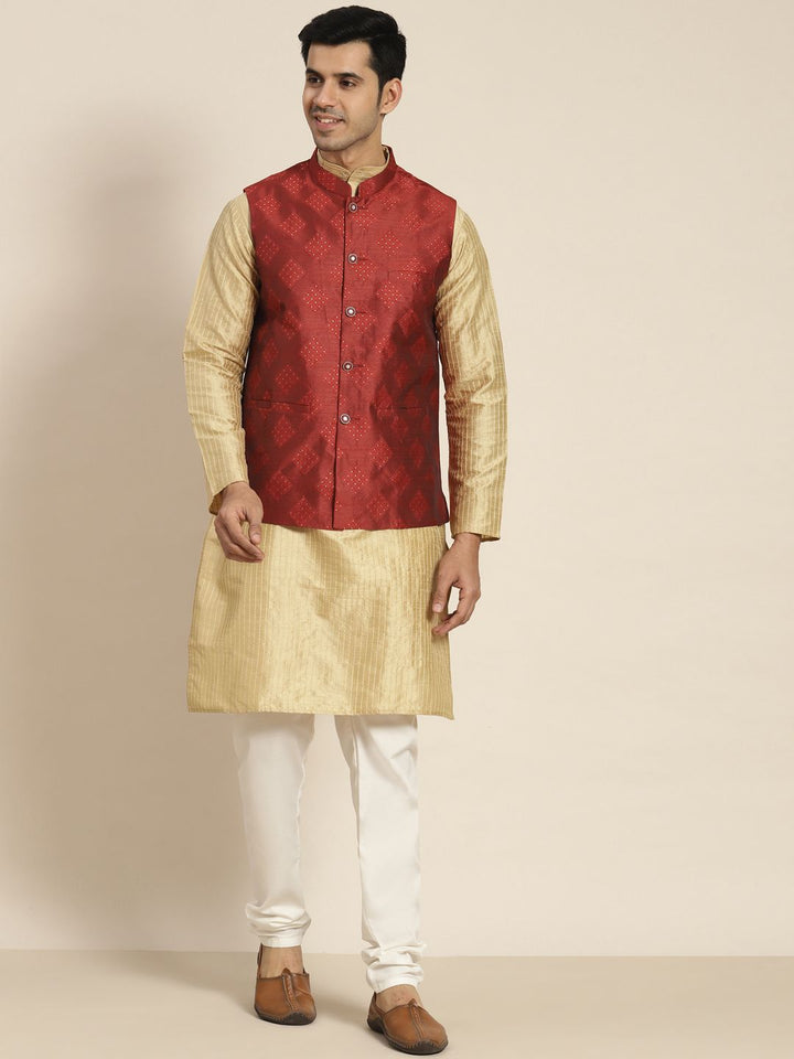 SOJANYA Kurta Rekaan Tenunan Lelaki dengan Churidar dengan Jaket Nehru