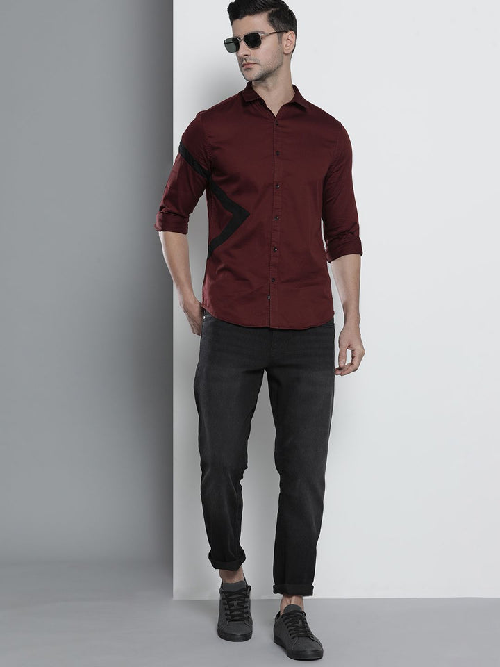 The Indian Garage Co Men Maroon & Black Solid Comfort Fit Cotton Applique Detail Shirt