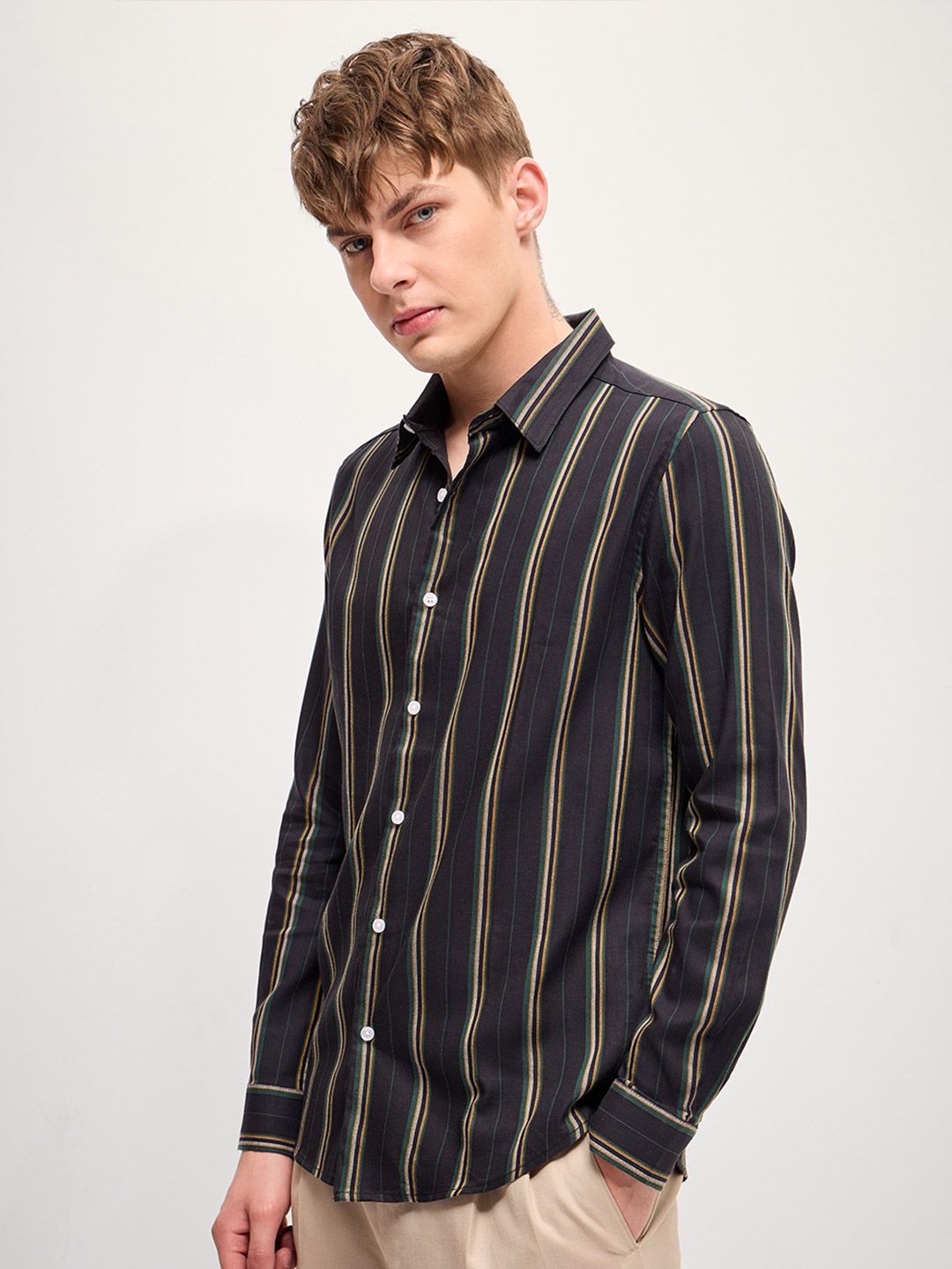 THE BEAR HOUSE Men Slim Fit Striped Casual Shirt