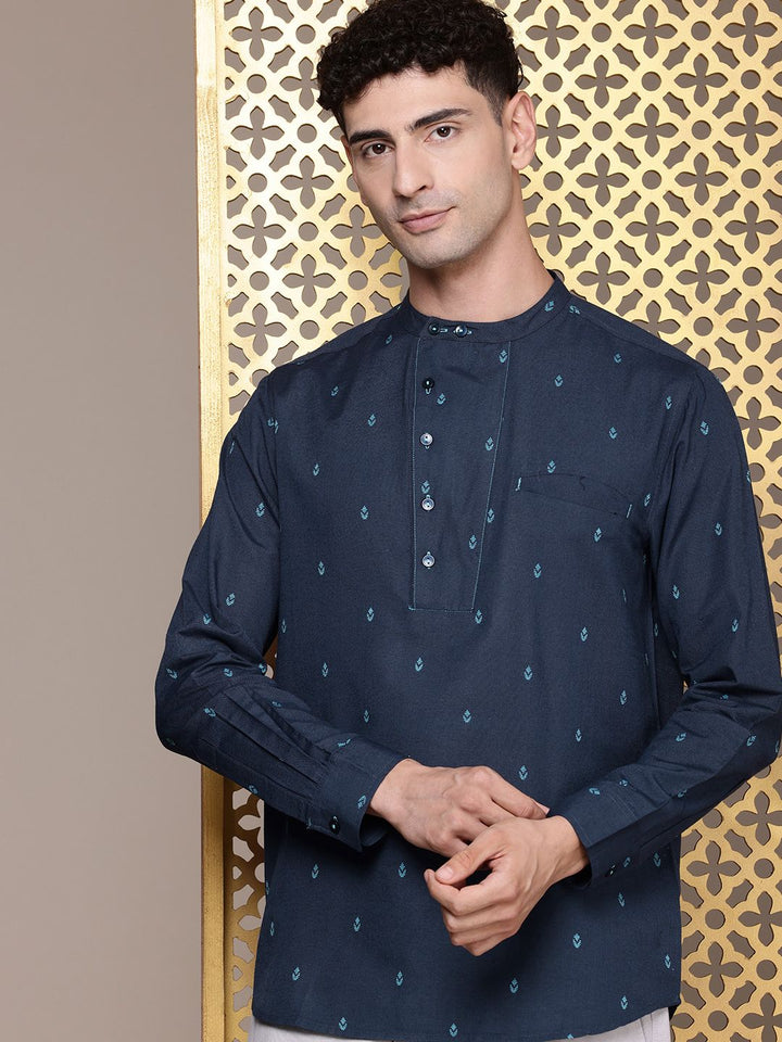 House of Pataudi Men Embroidered Mandarin Collar Thread Work Kurta