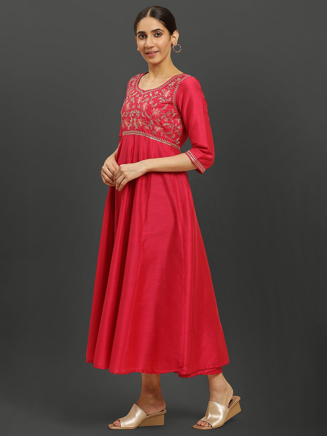 AURELIA Women Pink Floral Embroidered Empire Sequinned Kurta with Trousers & With Dupatta