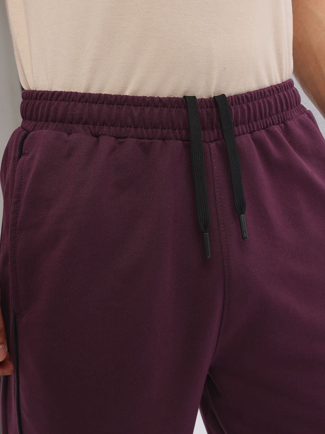 HRX by Hrithik Roshan Men Mid-Rise Colorblocked Detail Joggers