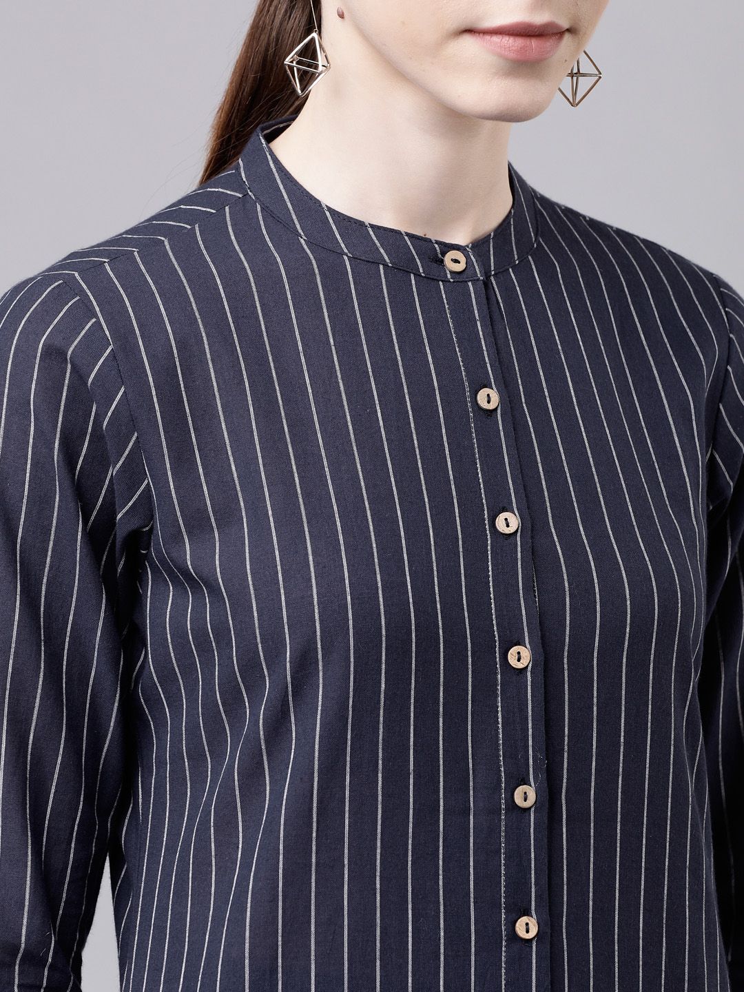 Vishudh Women Navy Blue & Off-White Striped Kurta with Palazzos