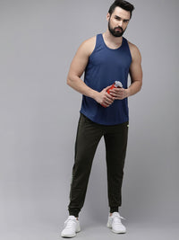 Spykar Men Pepejal Mid-Rise Slim Fit Applique Joggers