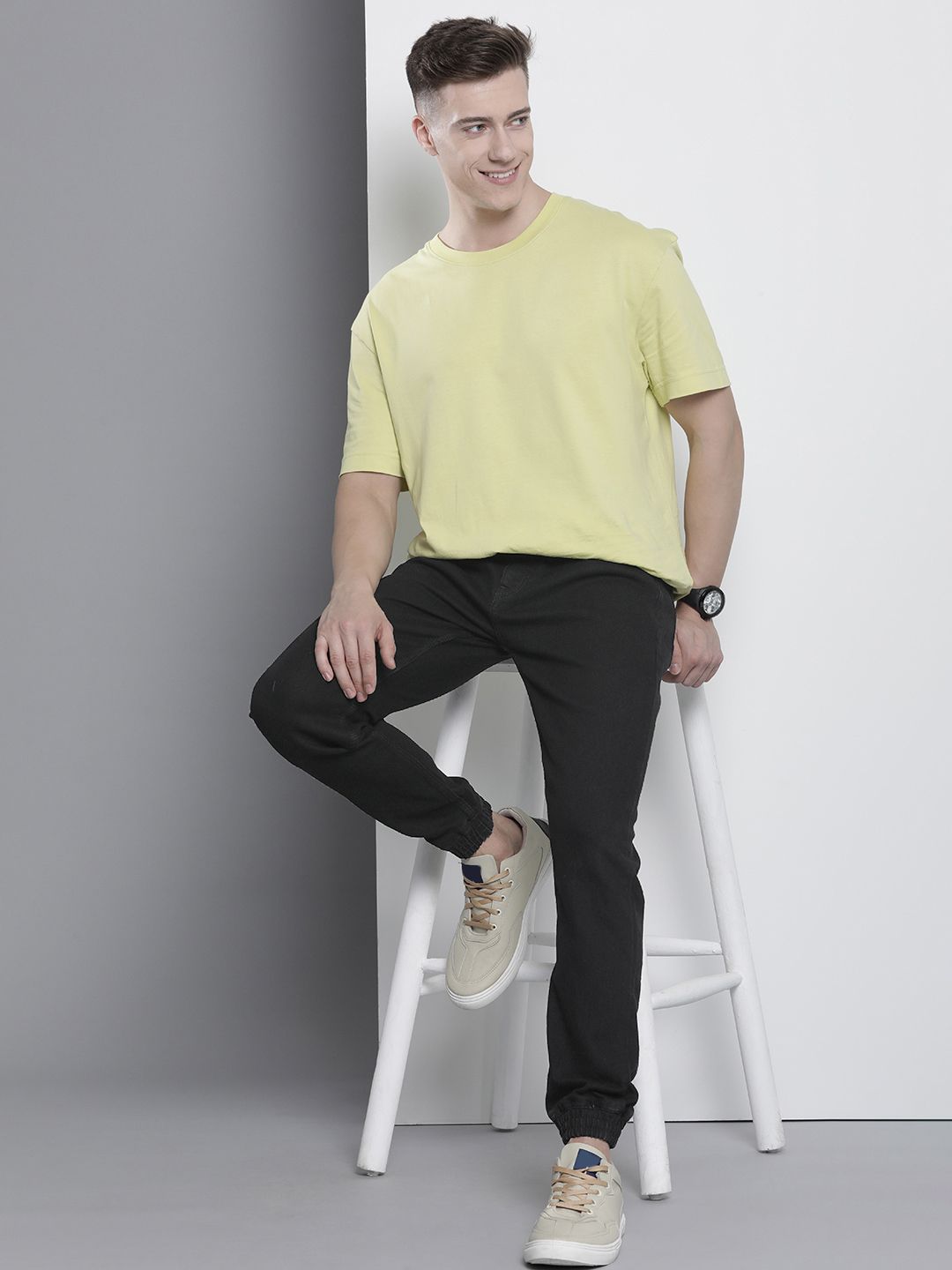 The Indian Garage Co Men Solid Slim Fit Jeans