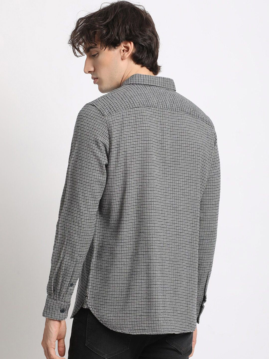 THE BEAR HOUSE Slim Fit Checked Spread Collar Long Sleeves Cotton Casual Shirt