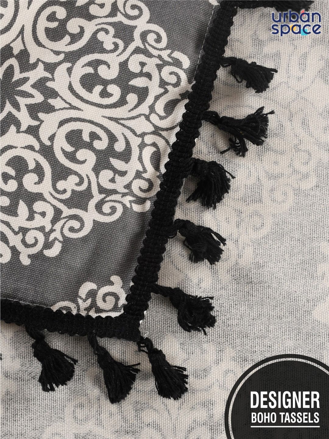 URBAN SPACE Grey & White Ethnic Motifs Printed Pure Cotton 4-Seater Table Cover