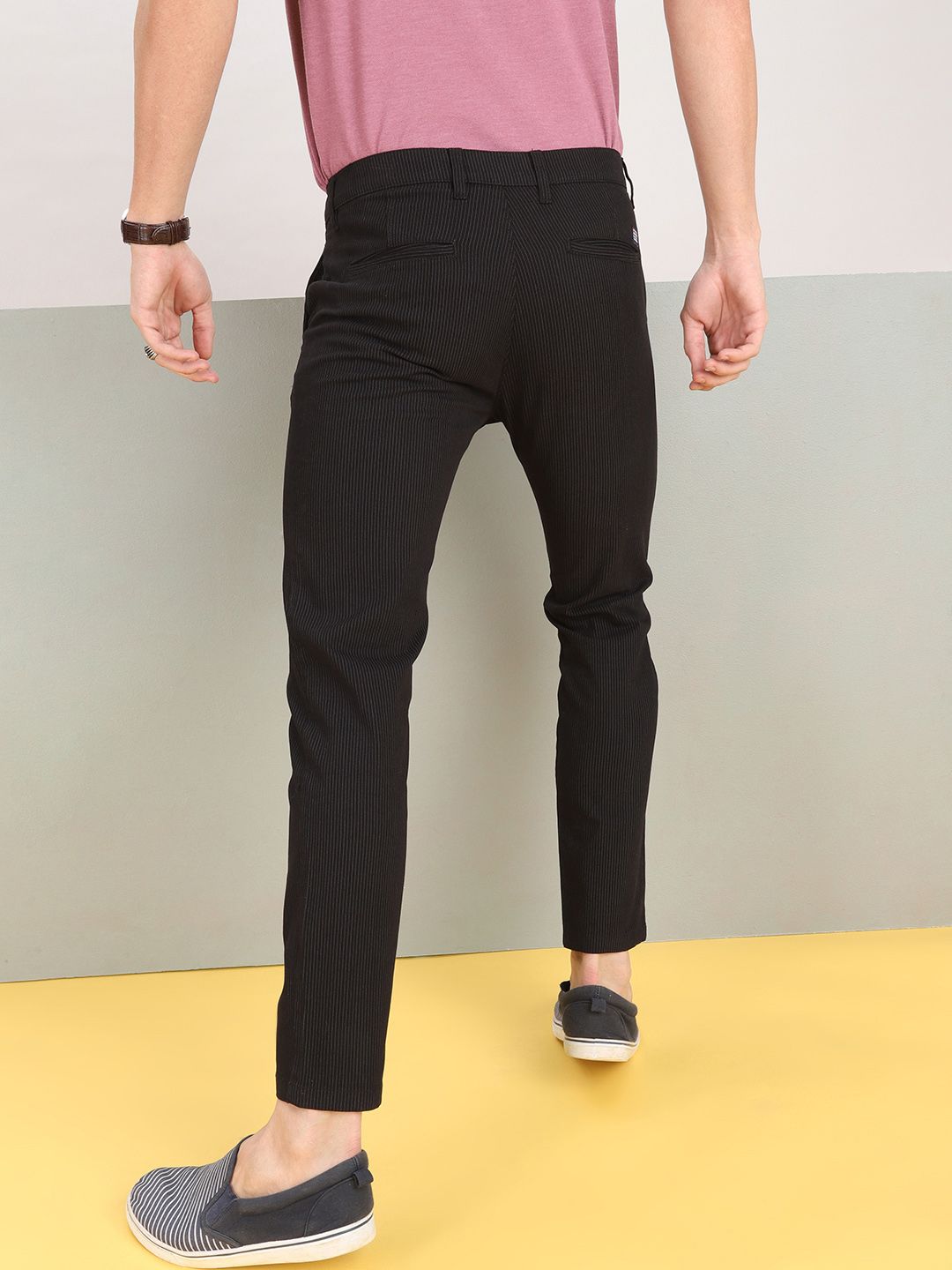 The Indian Garage Co Men Black Slim Fit Easy Wash Trousers