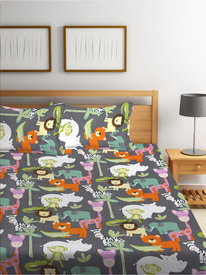 KLOTTHE Grey & White Conversational-Printed 300TC Double Bedsheet with 2 Pillow Covers