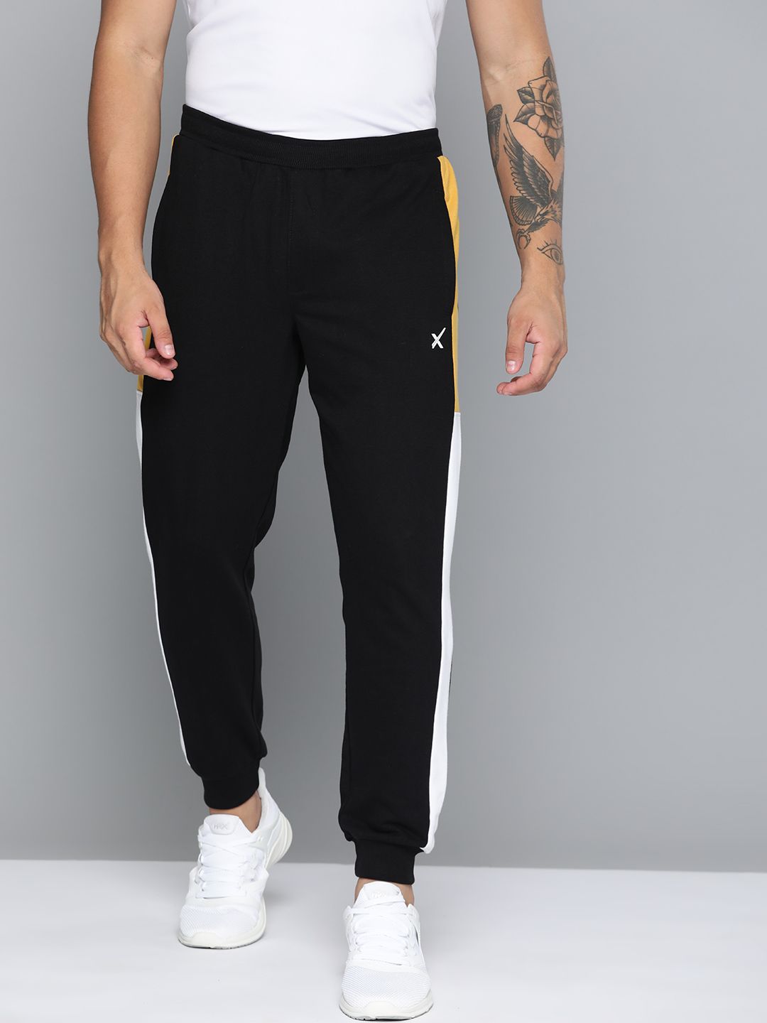 HRX by Hrithik Roshan Men Regular Fit Lifestyle Joggers