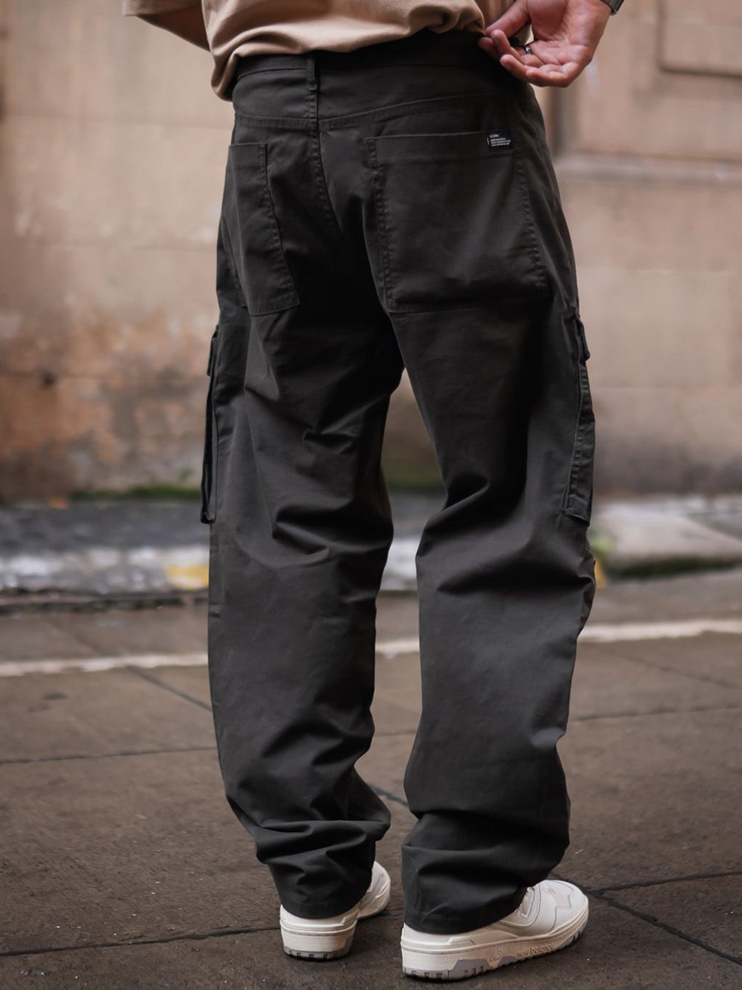 Powerlook Men Loose Fit Pure Cotton Cargos Trousers